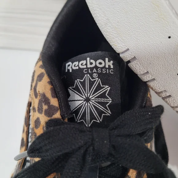 Reebok Animal print Sneakers size 4.5 Girls NWT - Picture 7 of 8